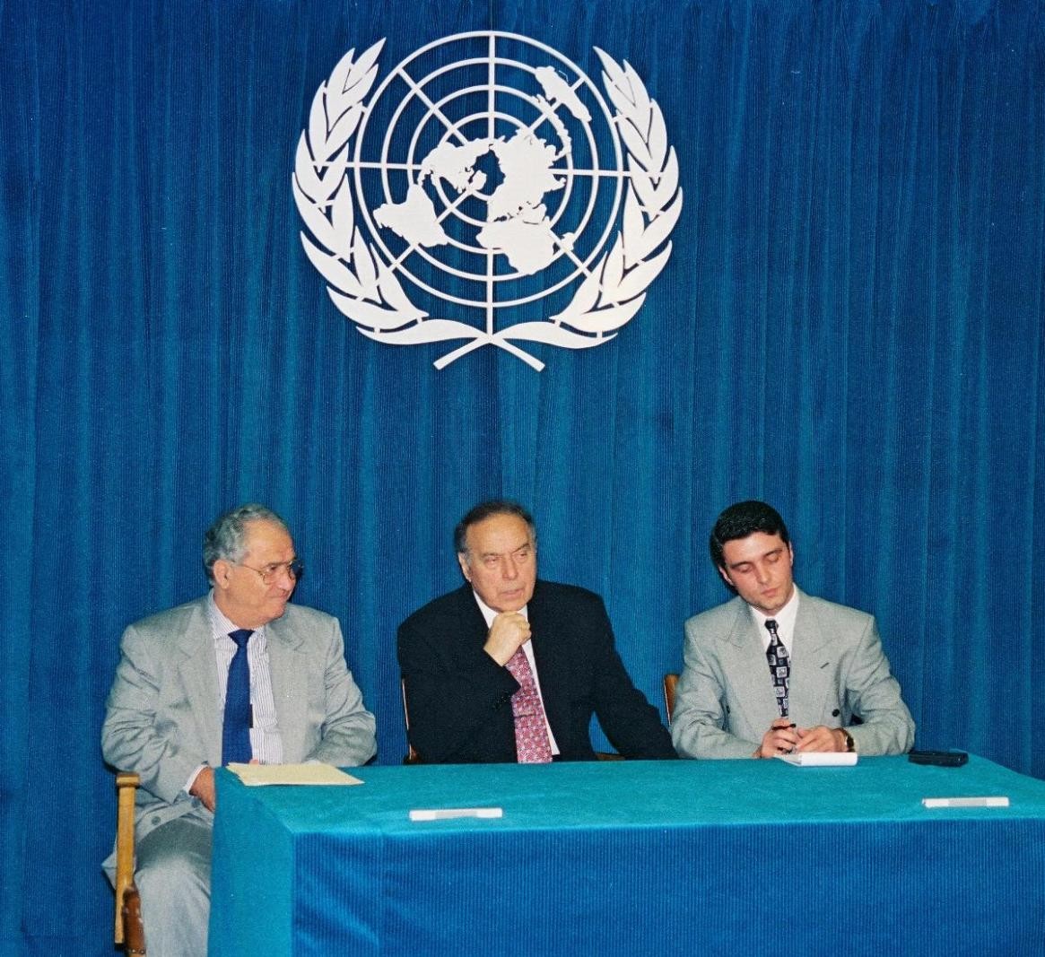 Оон 29. Ассамблея ООН. BMT bosh Assambleyasi Raisi. ООН Соловей Азербайджан. 2000 Года ООН 55 сессия.